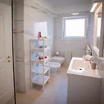 Apartment V *